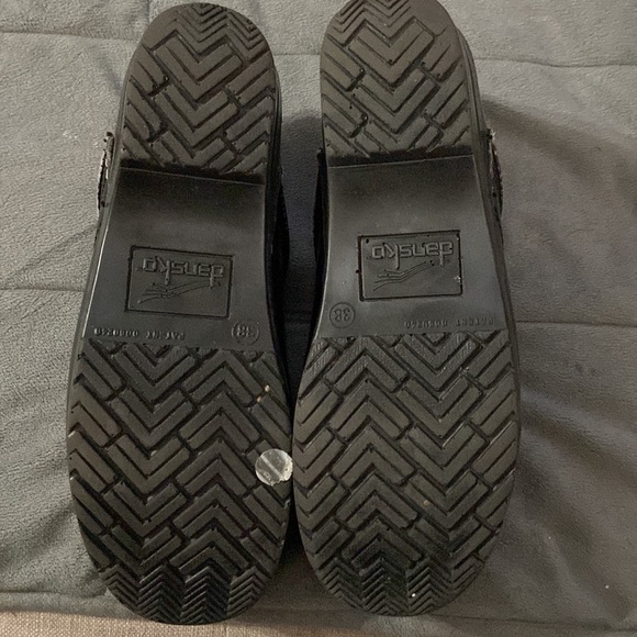 Size 38 Dansko Clogs - Picture 3 of 6